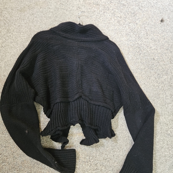 Chic Black Ruffled Women's Cardigan - Picture 6 of 7